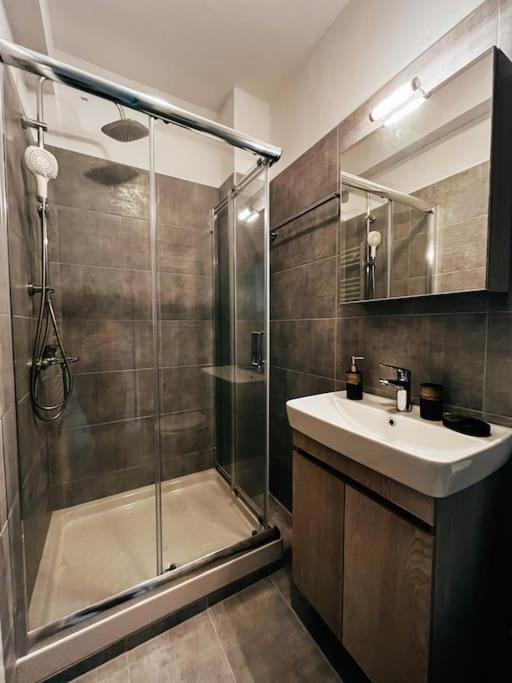 Apartment Escala Luxury Loft 3 In The Center & Free Parking *